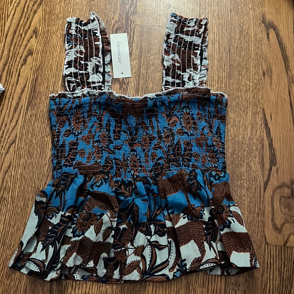 Super cute Francesca’s top